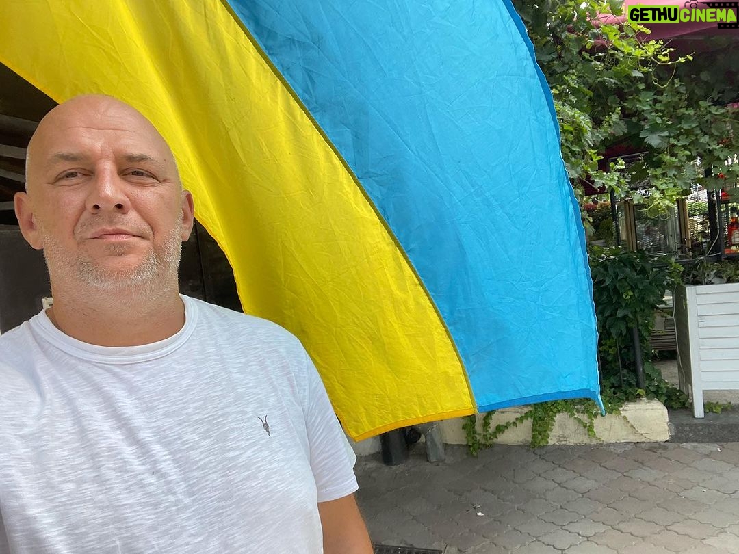 Oleksii Potapenko Instagram - І в нас і в вас ,хай буде #гаразд 🇺🇦