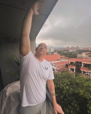 Oleksii Potapenko Instagram - Sometimes, personal and professional growth requires us to go the extra mile, pushing ourselves forward. It’s not always easy to make that superhuman effort, especially when learning new languages, immersing ourselves in new cultures, and building international connections. It’s a constant battle and pursuit, where we invest our time and health to achieve desired results.

But amidst the struggle, there’s a sense of fulfillment. We’re not just doing it for ourselves; we’re also making a difference for our families, friends, and country. Despite facing tons of hatred and negativity along the way, we continue to strive for new heights, never letting obstacles deter us.

Remember, every step forward brings us closer to reaching those new peaks. Let’s keep pushing, keep growing, and keep shining brightly!

Іноді особистий та професійний ріст вимагають від нас докласти надзвичайних зусиль, зуміти рухатись вперед. Часом нелегко змусити себе до сверхзусилль, особливо коли намагаємося вивчати нові мови, усвідомлювати інші культури та налагоджувати міжнародні зв’язки. Це постійна боротьба й прагнення, де ми вкладаємо свій час та здоров’я, щоб досягти бажаного результату.

Але навпроти всіх труднощів, є відчуття вірного шляху. Ми не просто боремося для себе; ми зростаємо для своїх родин, друзів та країни. Незважаючи на багато ненависті та негативу, що зустрічаємо по шляху, ми продовжуємо прагнути нових вершин і не дозволяємо перешкодам затримати нас.

Пам’ятайте, кожен крок вперед підводить нас ближче до досягнення наших мрій. Давайте продовжувати йти до Перемоги, зростати та яскраво сяяти!