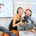 Olia Poliakova Instagram - Дорогенькі мої, вчора я вперше відсвяткувала свій День народження у ролі радіоведучої Lux FM @radioluxfm! Дякую всім слухачам, глядачам, гостям, які завітали сьогодні до мене. Дякую Lux FM @radioluxfm за підтримку важливої мети - збору коштів для 53 бригади медичної роти. За декілька годин ранкового ефіру разом нам вдалося зібрати 50 000 грн, але збір ми не закриваємо, тому що це дуже необхідно! Приєднуйтеся, донатьте, вітайте мене, посилання на банку залишила в шапці профілю. А серед тих, хто задонатить я розіграю 5 квитків meet&greet на свій концерт у Києві, 26 жовтня, з доступом за лаштунки. Разом до Перемоги! 💙💛 #ОляПолякова