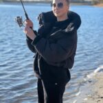 Olia Poliakova Instagram - Дорогенькі мої , хочу з вами поговорити про відпочинок та самопочуття! На початку місяця я захворіла , вірус, звичайно в мене це з дні, і я ок, та не в цей раз, я хворіла майже місяць, чере антибіотики купу ліків я вилізла, але досі ще кашель та насморк! Подивившись на це все тверезо розумію шо організм мені каже, гей старенька ))) давай ти будеш себе більше любити та піклуватись про себе, і не тільки фізично але й морально! Тому буду собі влаштовувати відпочинки, перезагрузки, а ще я вирішила більше не бачити і не читати поганих коментарів! А цього в інтернеті зараз стало нестерпно багато, люди не можуть впливати на проблеми , стрес , війну, і вони ви@ираються на сторінки публічних людей! Тому від сьогодні я буду блокувати все і всіх що мені не потрібно читати, так шо як що вам вежливо бути зі мною в моєму просторі будьте чемні та добрі! Бережу себе, а ви бережіть себе!