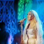 Olia Poliakova Instagram – Відбулася фантастична премʼєра музичної моновистави «Моє коріння». Дякую всім глядачам, які завітали підтримати цей проєкт та насолодитися українськими піснями в нових аранжуваннях!
Наступні вистави відбудуться 17, 18, 20, 21, 22 жовтня на сцені малого залу TEATROOM Палацу «Україна». Приходьте обов’язково!
#ОляПолякова #МоєКоріння Kyiv, Ukraine