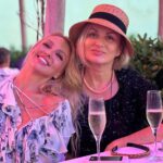Olia Poliakova Instagram - Мамуся! З днем народження! Кохаю сильно!!! Ти найкраща мама в світі! Без тебе нічого не було б))) пам‘ятаю як в дитинстві ми говорили у ночі в ліжку, про все на світі, про сенс життя, чи існує щось після. , а нащо ми тут, і що залишиться після….про астрономію, філософію, про книги які ти читала, а ти їх просто їла))) знаю що глибина і світогляд в мене від тебе, здатність дивитися глибше , не поверхнево, аналізувати і скоро знаходити рішення, задумуватись над вічним, і жадібно цікавитись усім, ну і королівські замашки теж😂! Люблю ❤️❤️❤️в щиро бажаю здоровья та довгих щасливих літ!!і Миру нам всім!! @svitusyapolyakova