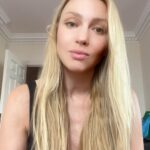 Olia Poliakova Instagram - Бог любить вас також!