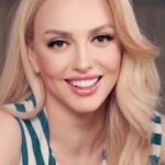 Olia Poliakova Instagram - Дорогенькі мої, безмежно ціную кожного і надзвичайно вами пишаюся! 😊 Ми таки зробили це разом! 💪 Дякую всім глядачам, які дивилися останній випуск “Дорослих дівчат” і підтримали своїми донатами благодійний проєкт “Дитинство без війни” @childhoodwithoutwar.ua 🙏 Насправді це вже був крик моєї душі. І я безмежно вдячна вам і всесвіту, що він відгукнувся у ваших серцях ♥️ Буквально за декілька днів разом нам вдалося зібрати 250 тисяч гривень! Ці гроші підуть на забезпечення перших двох тижнів життя в безпеці 30 дітей-сиріт, що були евакуйовані на минулих вихідних з Кривого Рогу. Завдяки вашій участі у цій важливій місії, ми маємо змогу змінити життя цих дітей на краще та зберегти наше майбутнє покоління! 🙌 Ви завжди можете підтримати проєкт по лінку у моєму сторіз. Адже за літо 2023 року ми маємо допомогти ще 700 дітям. #ОляПолякова #Дитинствобезвійни #chilhoodwithoutwar