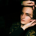 Olia Poliakova Instagram - Дорогенькі, з радістю ділюся з вами своєю гордістю – бренд косметики Polyakova Beauty @polyakova.beauty_official став партнером на цьогорічному London Fashion Week! 😍🇺🇦🇬🇧 Я щаслива, що моя косметика додала зіркового блиску в очах усіх учасників. Для нас із командою це стимул продовжувати працювати над новими продуктами, які даруватимуть красу та впевненість у собі кожній дівчині. Щиро вдячні за довіру та раді бути вашими партнерами @londonfashionweek @uainukcommunity