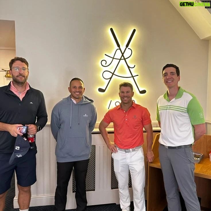 Oliver Phelps Instagram - Great fun at @littleastongolf this morning with @davidwarner31 @usman_khawajy & Daniel Vettori. I can't wait for this summers Ashes series. 🏴󠁧󠁢󠁥󠁮󠁧󠁿🇦🇺