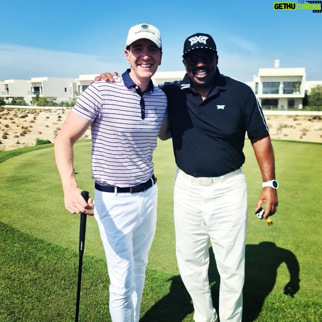 Oliver Phelps Instagram - Great course, great company and great to meet the man himself @iamsteveharveytv today at the #meltgolfclassicbysteveharvey Tags for today @visitabudhabi @abudhabievents @meltmid.east #MELTGolfClassicBySteveHarvey #InAbuDhabi #FindYourPace #yasacres #viyagolf #golfinabudhabi Yas Acres Golf & Country Club