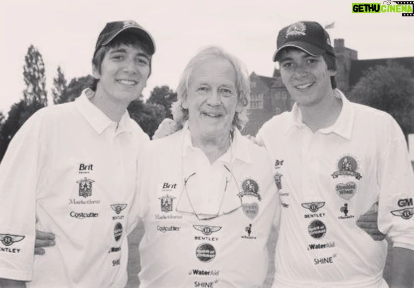 Oliver Phelps Instagram - Rest in Peace Sir Dave. Such a sad day, the world has lost a true one off. I was so lucky to meet David English and even more lucky to call him a friend. We had some great fun playing cricket for lots of worthy charitable causes. I could go on on and all day about his infections personality, the hilarious jokes among other things. But instead I'll raise a glass and say thank you. X 🏏 #Bunbury