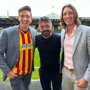 Oliver Phelps Instagram - So happy to be able to cheer on @valenciacf this evening in Nottingham. Wherever I see them there's always such a great welcome. It was good to watch attacking play. Thanks to Nottingham Forest & the staff at Meadow Lane for the hospitality. #amunt #vcf