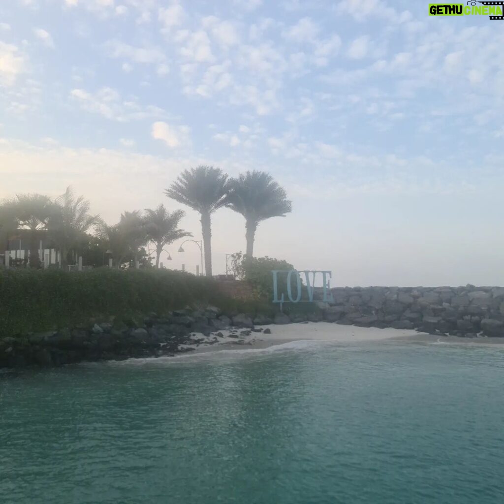Oliver Phelps Instagram - The perfect way to unwind and enjoy the sun here in Abu Dhabi. @nurai_island @melt.mideast @abudhabievents #InAbuDhabi #findyourplace Nurai Island