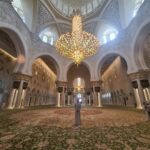 Oliver Phelps Instagram - This morning I was fortunate enough to visit the Sheikh Zayed Mosque. The level of detail on such a HUGE scale is incredible. Whether coming to worship or to visit as a tourist I'd stick this top of a "ToDo list" melt.mideast  @abudhabievents #InAbuDhabi #findyourplace #sheikh_zayed_grand_masque