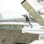 Oliver Phelps Instagram - I had a unbelievably fun time at @optusstadium @theozoneperth A incredible stadium with the greaf view from the roof. A MUST for anybody in Perth. It was #PERTHECT 😇 (I'm claiming that phrase!) Optus Stadium