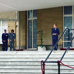 Oliver Phelps Instagram - This time last week @jamesphelps_pictures and I had the privilege of being able to give a speech to the @dofeuk gold award recipients. Slightly different given it was on the West Terrace of Buckingham Palace to 6000+ people! 😁A incredible day with so many incredible people.  #BeYourBest