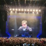 Oliver Phelps Instagram - Great company, awesome show. What Saturday nights should be. #eltonjohn #nughtoutwithyoumates #