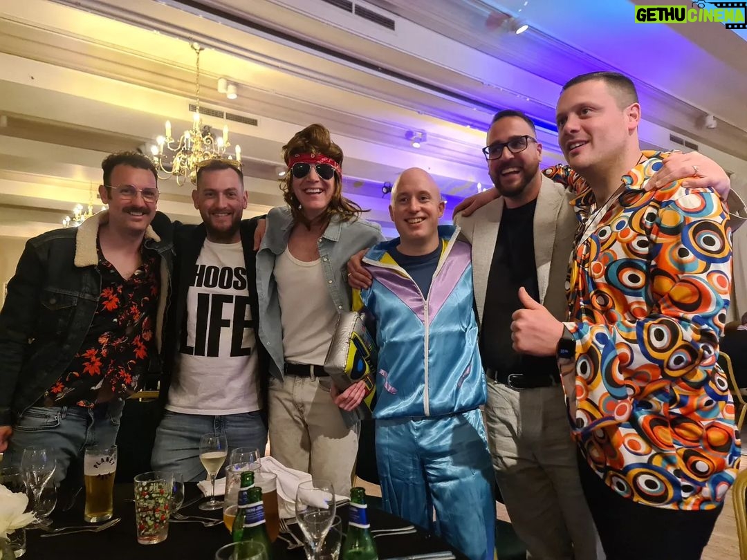 Oliver Phelps Instagram - When your mates and yourself turn up to a 80s night & are the only ones dressed up 😅 But I wouldn't change it for the world. #80s #mullet #oldestfriendsarebestfriends