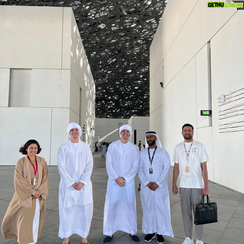 Oliver Phelps Instagram - The last day I had in Abu Dhabi didn't disappoint. Vising @szgmc_ae and @louvreabudhabi topped off a great trip. Having the chance to wear my Kandura again added to the enjoyment 😊 #abudhabi Abu Dhabi, United Arab Emirates