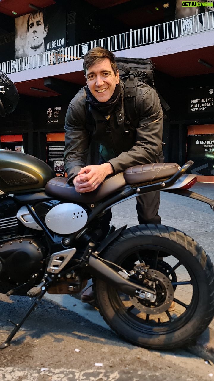 Oliver Phelps Instagram - I loved everything about going to Valencia to test out @officialtriumph speed 400 and Scrambler 400x. WHAT A GREAT BIKES! Also I had to drop in to my second home 😇 #speed400 #scrambler400x #fortheride #amuntvalencia Valencia, España