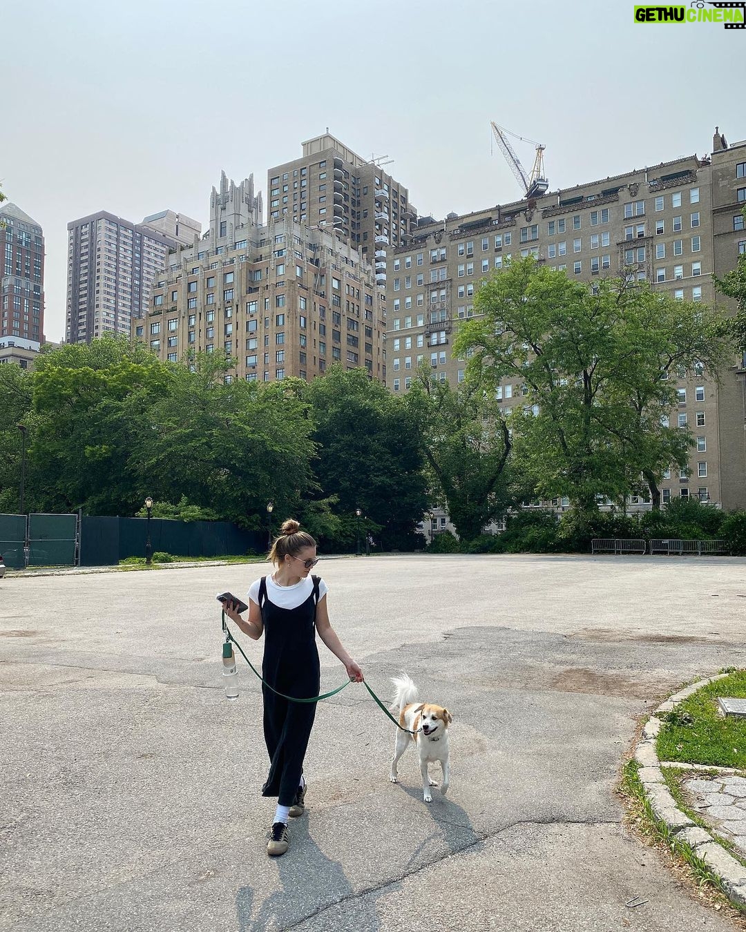 Olivia Holt Instagram - right before roger took a shit in the middle of the street 🙃 Manhattan, New York