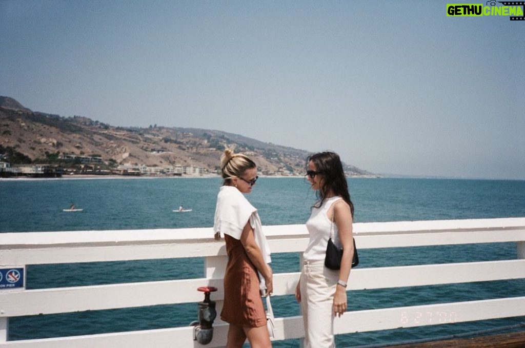 Olivia Holt Instagram - moments w shi 🥲