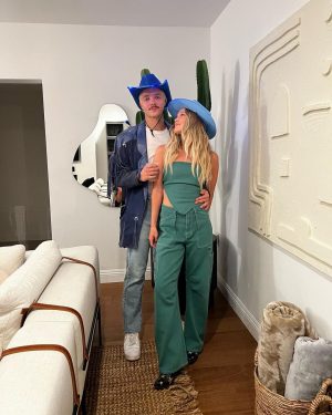 Olivia Holt Instagram - 25 👵🏼