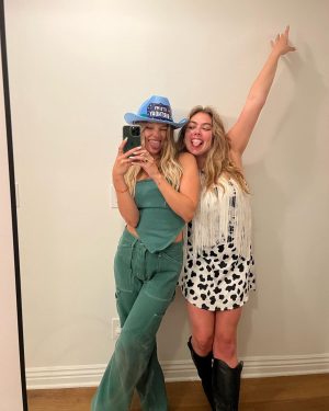 Olivia Holt Instagram - 25 👵🏼