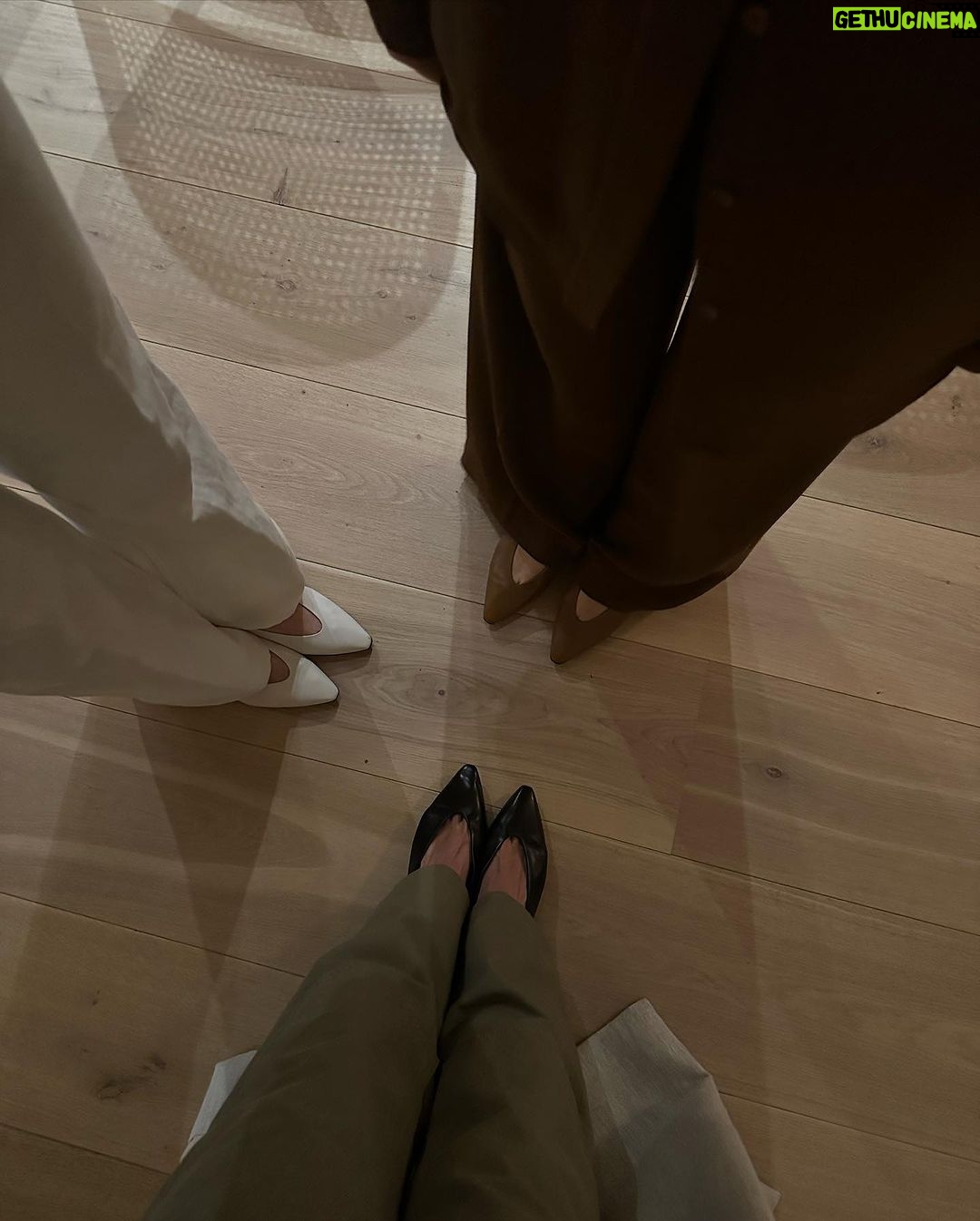 Olivia Holt Instagram - cutest, coziest eve in malibu with @loropiana 🧸 #LoroPiana #LoroPianaCocooning