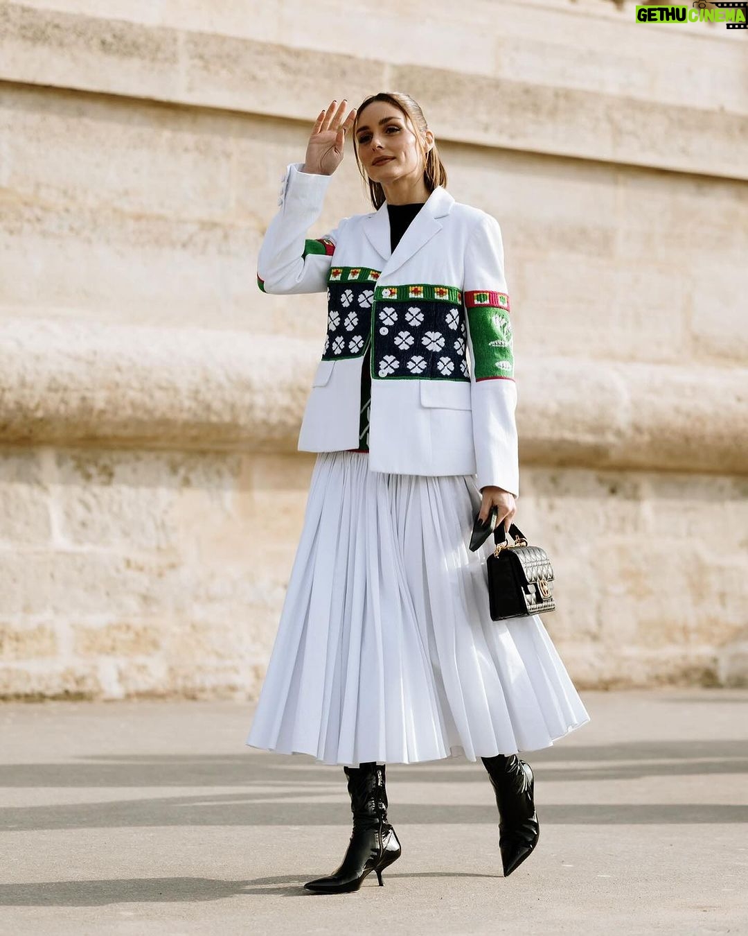 Olivia Palermo Instagram - 🪇 @dior | AW24/25 💇♀️: @stefanbertin 💄: @sam_tsan for @charlottetilbury 👢: @sergiorossi 📷: 1: @vincenzo_grillo 2-3: @thestoryalist 4: @the_fashion_counselor 5: @fifinewbery 6: @ahuypham 7: @dior 8-10: @essbeephoto Paris, France