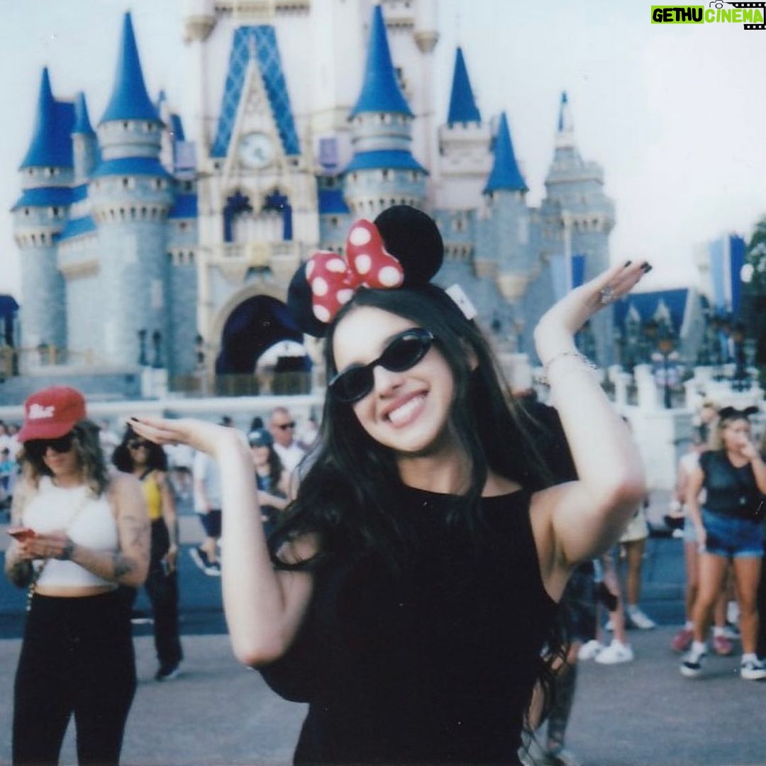 Olivia Rodrigo Instagram - off day activities!!!! thx for havin the GUTS world tour gang @waltdisneyworld @disneyparks #waltdisneyworld