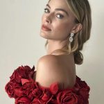 Olivier Rousteing Instagram - Timeless Beauty and Elegance in BALMAIN ♥️ Margot Robbie , the icon in the Balmain savoir Faire. Styled by @andrewmukamal, again an epic moment that will be unforgettable .