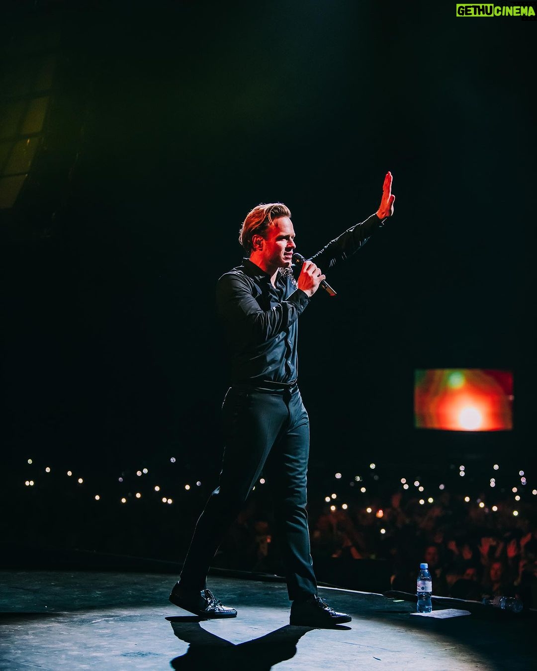Olly Murs Instagram - Lil Photo dump of some my fav pics from this weekend 📸💪🏻 being back with the band was fun and seeing all you lovely lot was special! Day off today… then we go again!!