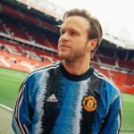 Olly Murs Instagram - A special visit to Old Trafford recently 🏟️ Thanks for stopping by, Olly 🤝 #weareunited #mufc #ollymurs #oldtrafford