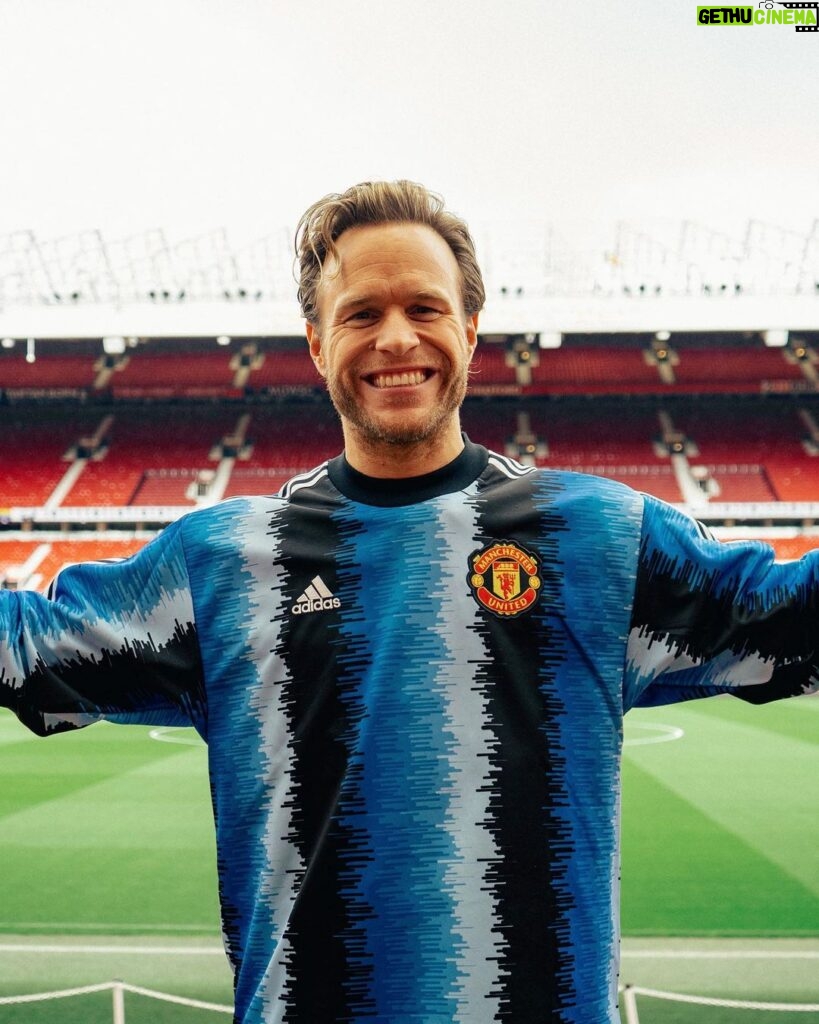 Olly Murs Instagram - A special visit to Old Trafford recently 🏟️ Thanks for stopping by, Olly 🤝 #weareunited #mufc #ollymurs #oldtrafford
