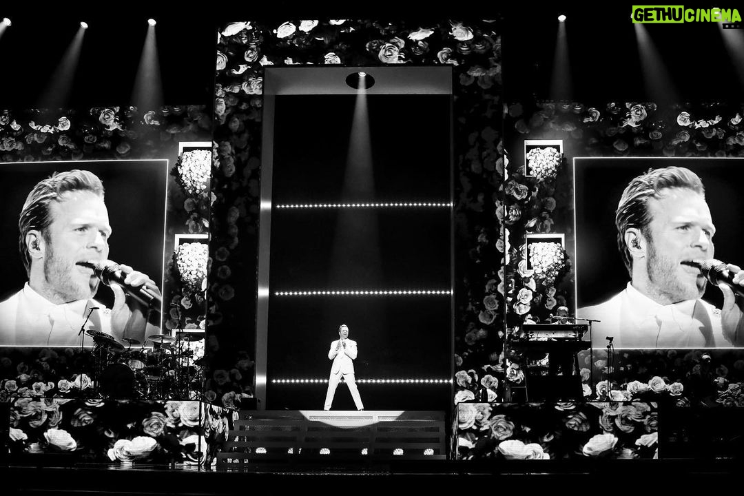 Olly Murs Instagram - 14 years, 14 O2 performances and this is definitely one I’ll never forget 👌🏻😩❤️ thank you all for putting on ya dancing shoes and doing the YMCA 🤣👌🏻 you legends!