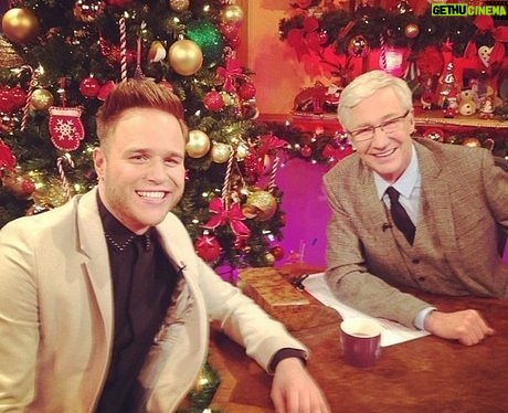 Olly Murs Instagram - Very sad news to wake up too! I Loved Paul!! Heart of gold, funny as and just a pleasure to be around! Thinking of his family, close friends and his dogs right now! 😞🙏🏻💔