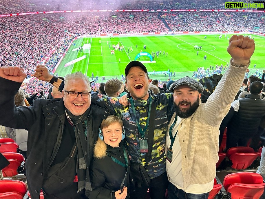 Olly Murs Instagram - Won’t forget this in a while.. took my nephew to his first Wembley Final and United won 💥👏🏻 special day! . . . Thanks @wembleystadium @clubwembley ya legends 👏🏻👏🏻