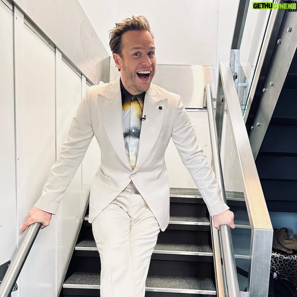 Olly Murs Instagram - Was loving the old whistle this week! Proper rascal number in the old white! Loved it! Another weekend of awesome transformations on Starstruck, the Ed Sheeran’s were crazy! Congrats to my man @cbmusic20 on reaching the final! Unreal mate!! . . Suit @lardiniofficial Shirt @alexandermcqueen Shoes @georgecleverley