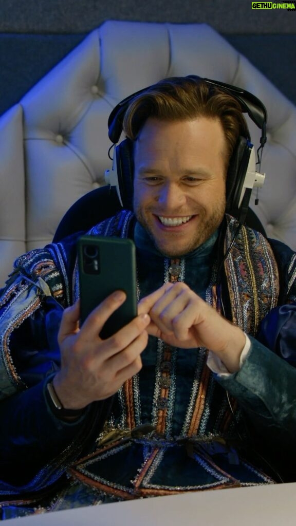 Olly Murs Instagram - #ad Anyone that knows me knows I’m super competitive, so it’s no surprise that I can’t stop playing this game! If I seem a bit distracted, you know why😉. Download @royalmatch and get playing! #RoyalMatch