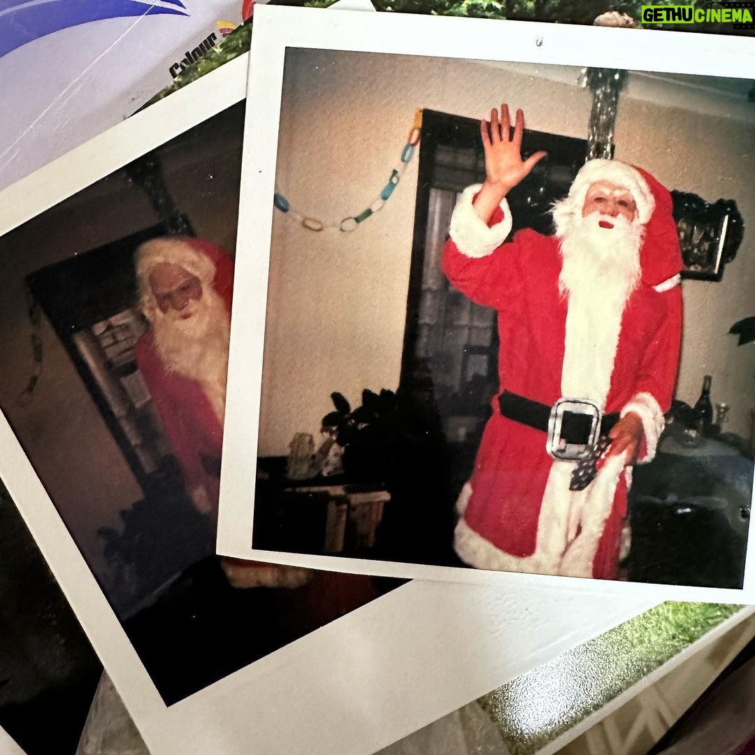 Olly Murs Instagram - 38 years on… and we’re still very lucky that this Santa turns up at ours every year 🎅🏻❤️👌🏻