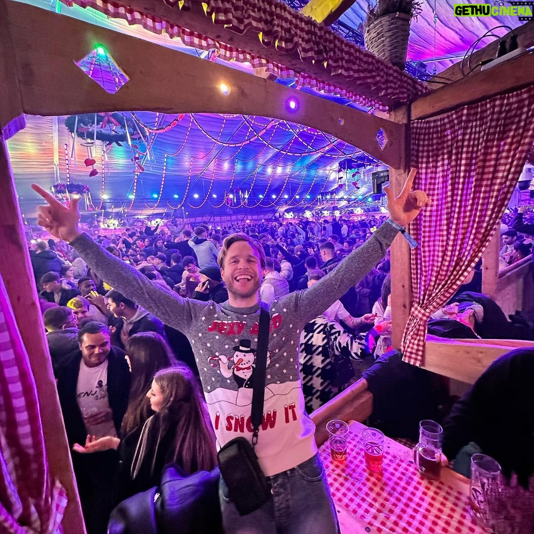 Olly Murs Instagram - No better place on Xmas Eve-Eve 🍻👌🏻❄️⛄️ Bavarian Village Christmasmarket London