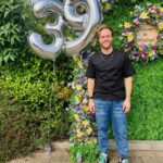 Olly Murs Instagram – Incase the balloons weren’t clear enough.. I am 38 + 🖕🏻🤣🤪 might be my last year in my 30’s but gotta feeling it’s gunna be the best one 💯👍🏻