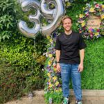 Olly Murs Instagram - Incase the balloons weren’t clear enough.. I am 38 + 🖕🏻🤣🤪 might be my last year in my 30’s but gotta feeling it’s gunna be the best one 💯👍🏻