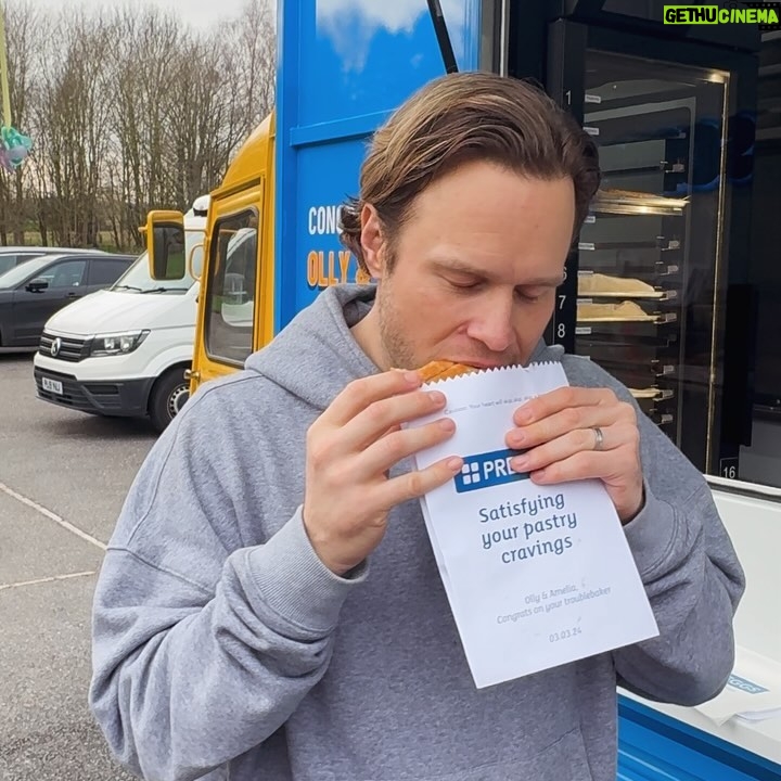 Olly Murs - 91.5K Likes - When Greggs do Baby Showers 👶🏻🙌🏻🤩🔥