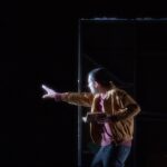 Omar Ayuso Instagram - este es un pequeño vídeo (súper bonito!!!! gracias @sergomendez_escenicas 🥹💖) de nuestra función de teatro El Sonido Oculto de @juan_carlos_rubio_cruz con la que @acostatoni y yo llegamos a Madrid del 29 de marzo al 14 de mayo en el Teatro Pavón @elpavonteatro ENTRADAS YA A LA VENTA!!!!!! 🤞🏻 https://www.entradas.com/artist/el-sonido-oculto/el-sonido-oculto-madrid-3312611/
