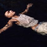 Omar Ayuso Instagram - Taking a dip. Gracias @calvinklein por el encargo 💧🎥