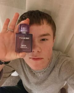 Omar Rudberg Instagram - Be like us and get yourself your own INTRO eau de parfum at OMRBEAUTY.COM 💜 Advertisement @omrbeauty INTRO - the new fresh unisex fragrance with sweet and spicy moments LIVE NOW!