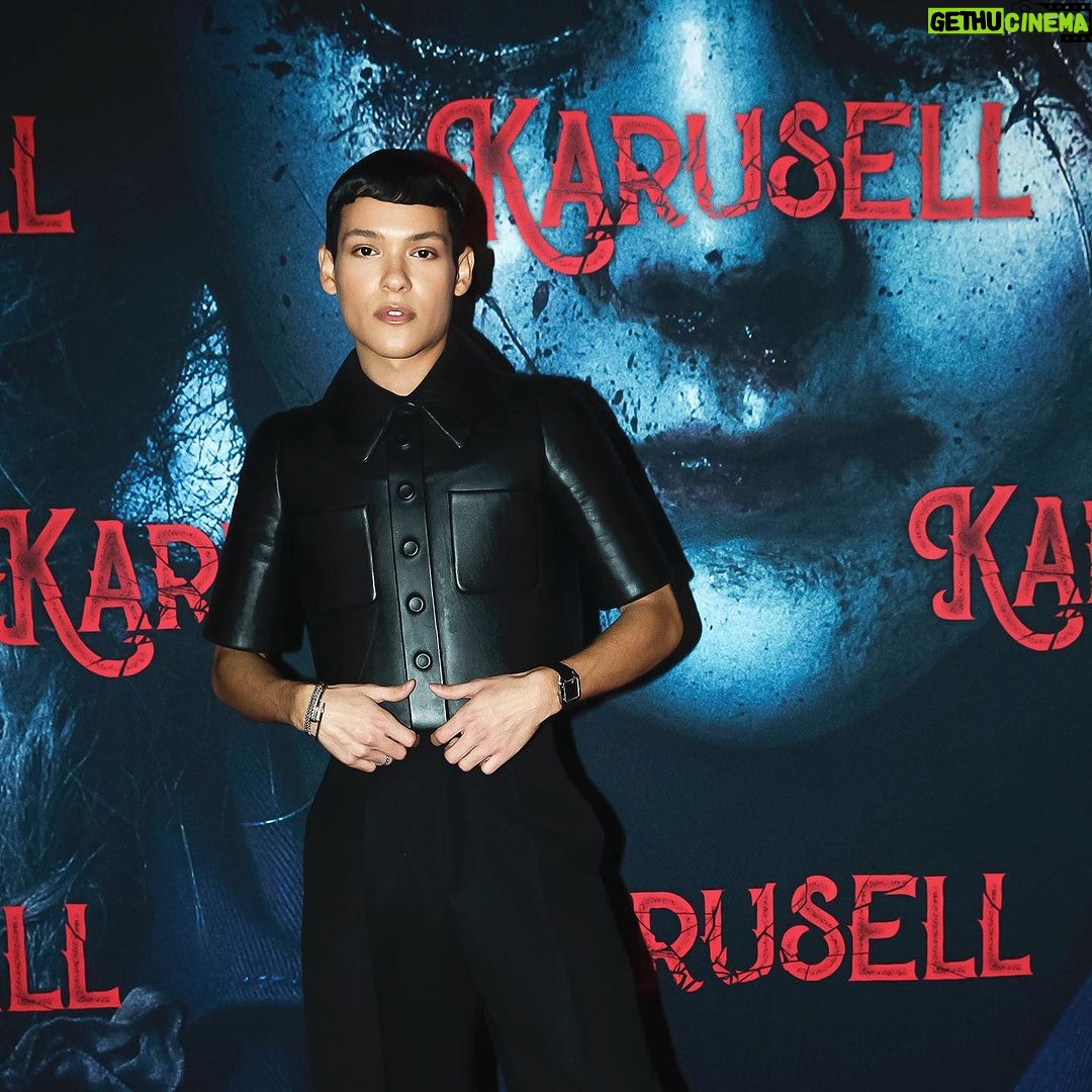Omar Rudberg Instagram - Premiere for Carousel in Stockholm! What a fun night full of horror 🥰 Thank you to everybody involved in this movie! This is my first movie debut and I’m so thankful!! Out on the big screen here in Sweden on Friday the 20th!! Stockholm, Sweden