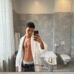 Omar Rudberg Instagram - I smell good too 🤪