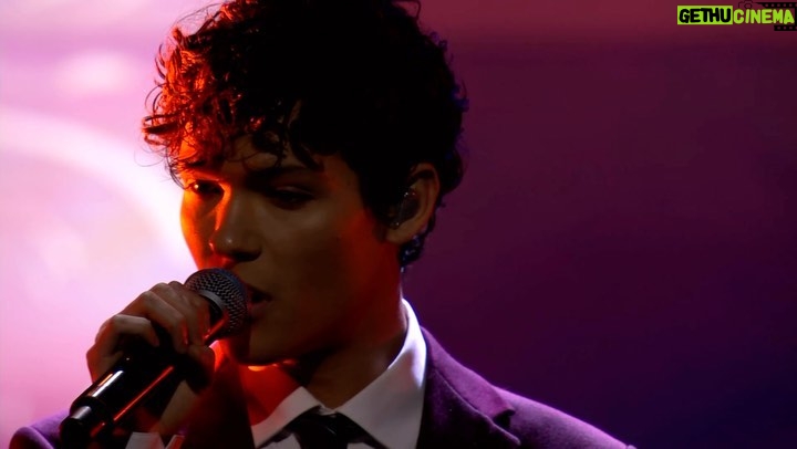 Omar Rudberg Instagram - Full performance of Simons Song on youtube 💜