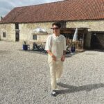 Omar Rudberg Instagram - Mitt sista avsnitt i @samycketbattre ikväll! Det är ett fint avsnitt, missa inte 🫶 Stylist @ebonardi