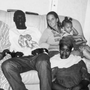 Omar Sy Instagram - Bonne fête aux femmes de ma vie. 
Mes piliers.